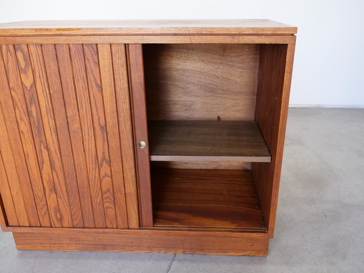 1960's Midcentury Modern Credenza / Cabinet