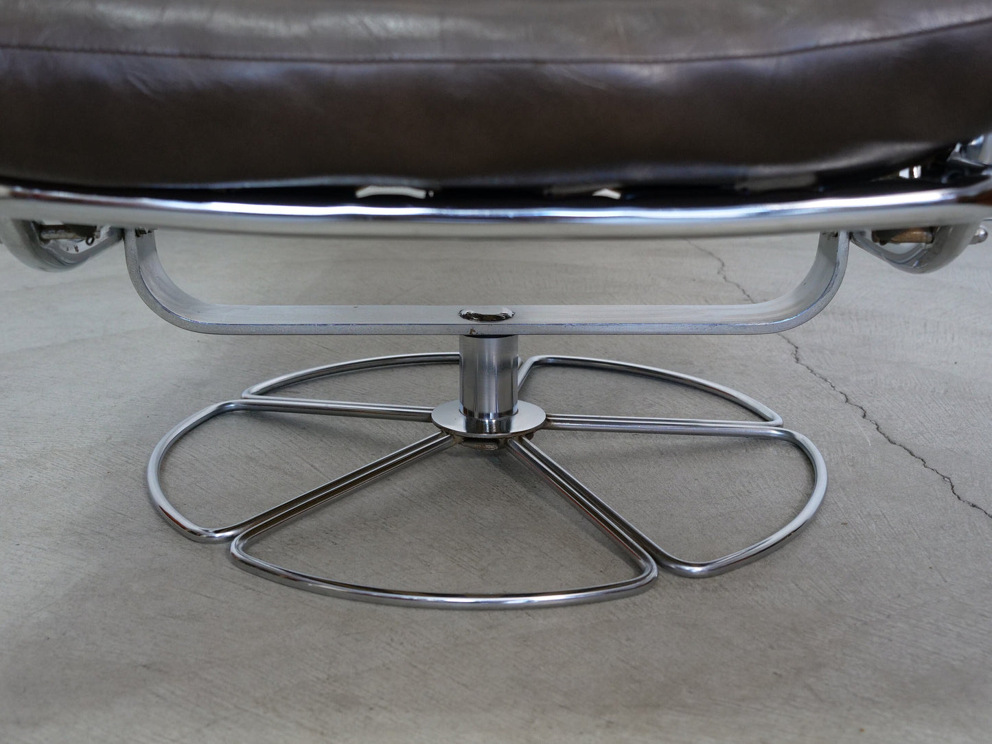 1970's Mid-Century Modern Lounge Chair