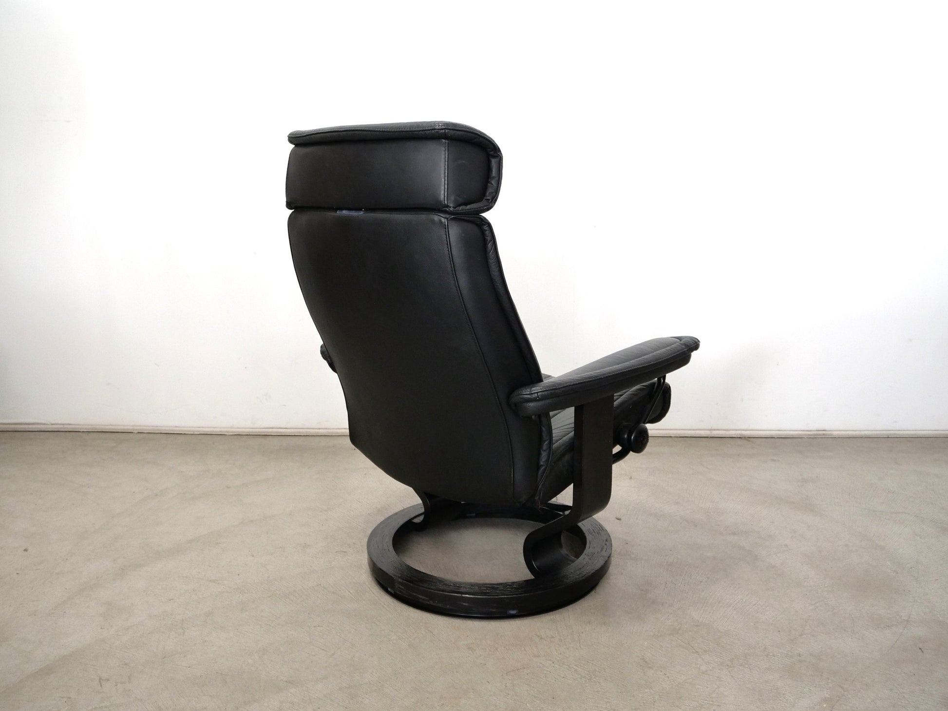 Vintage Ekornes Stressless Lounge Chair and Ottoman